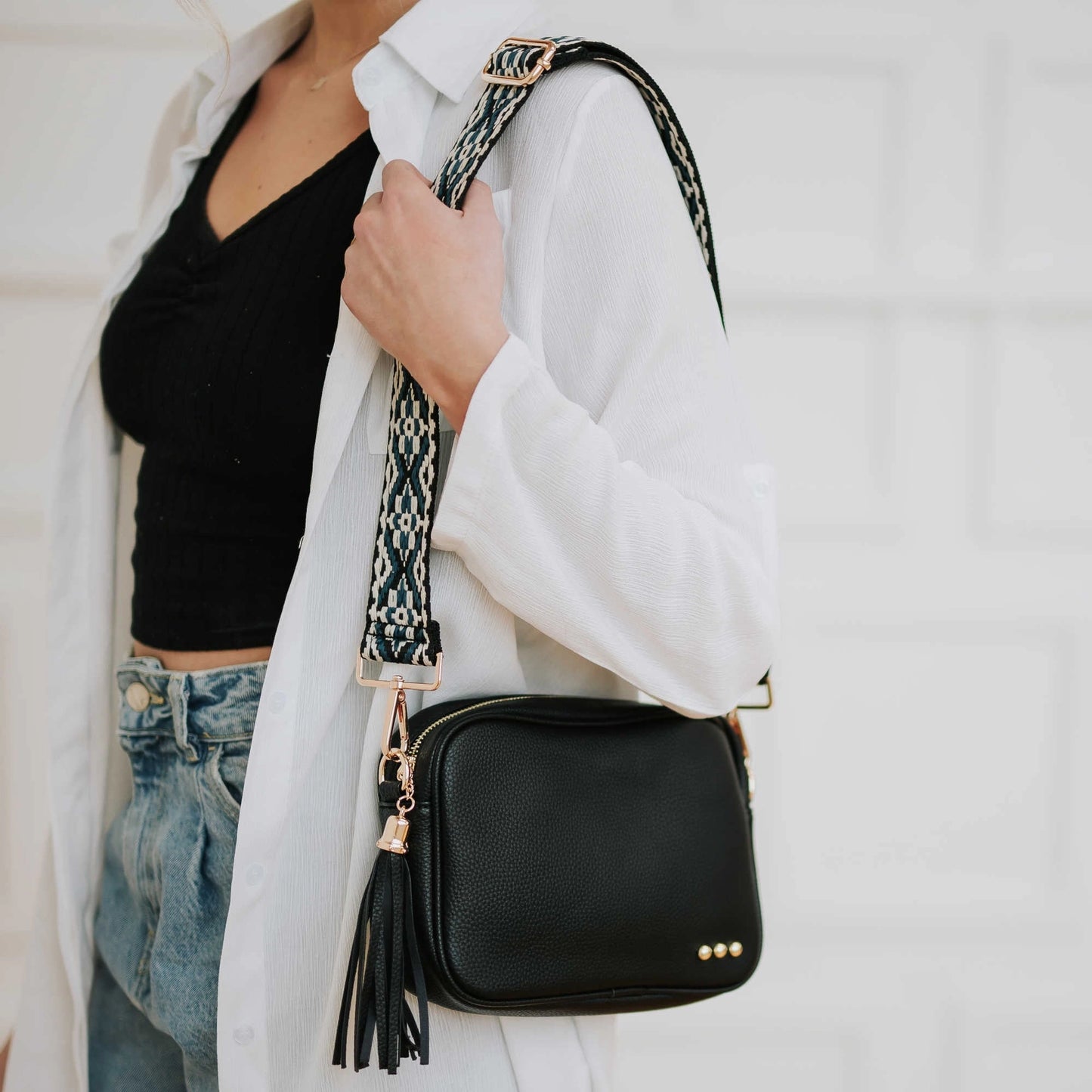 Willow Camera Crossbody Bag in Black