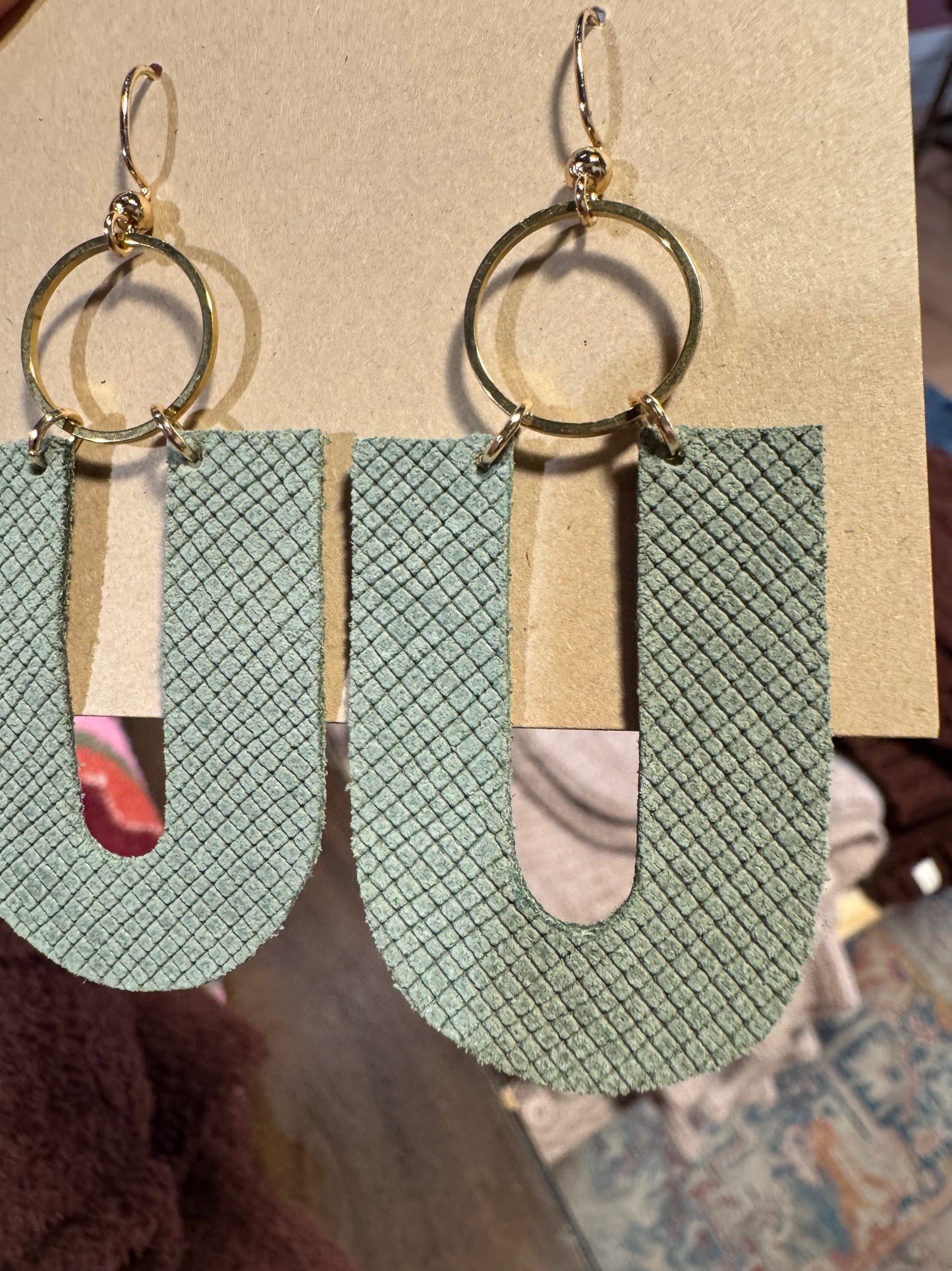 O + U earrings