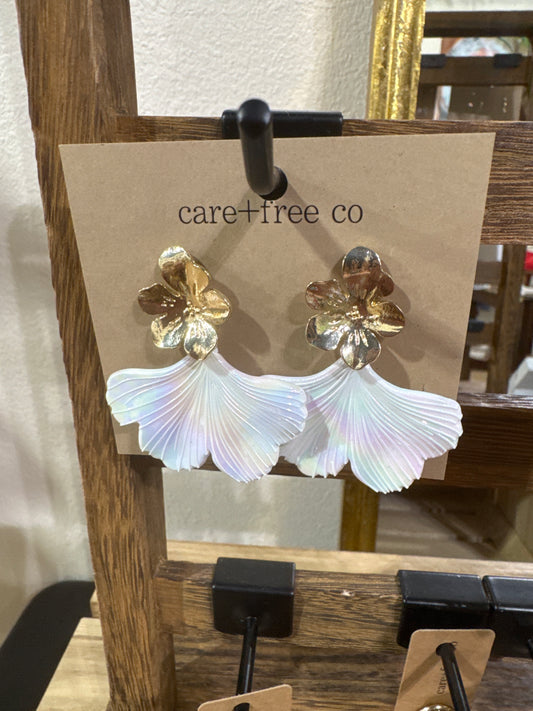 Pearly Flower earrings
