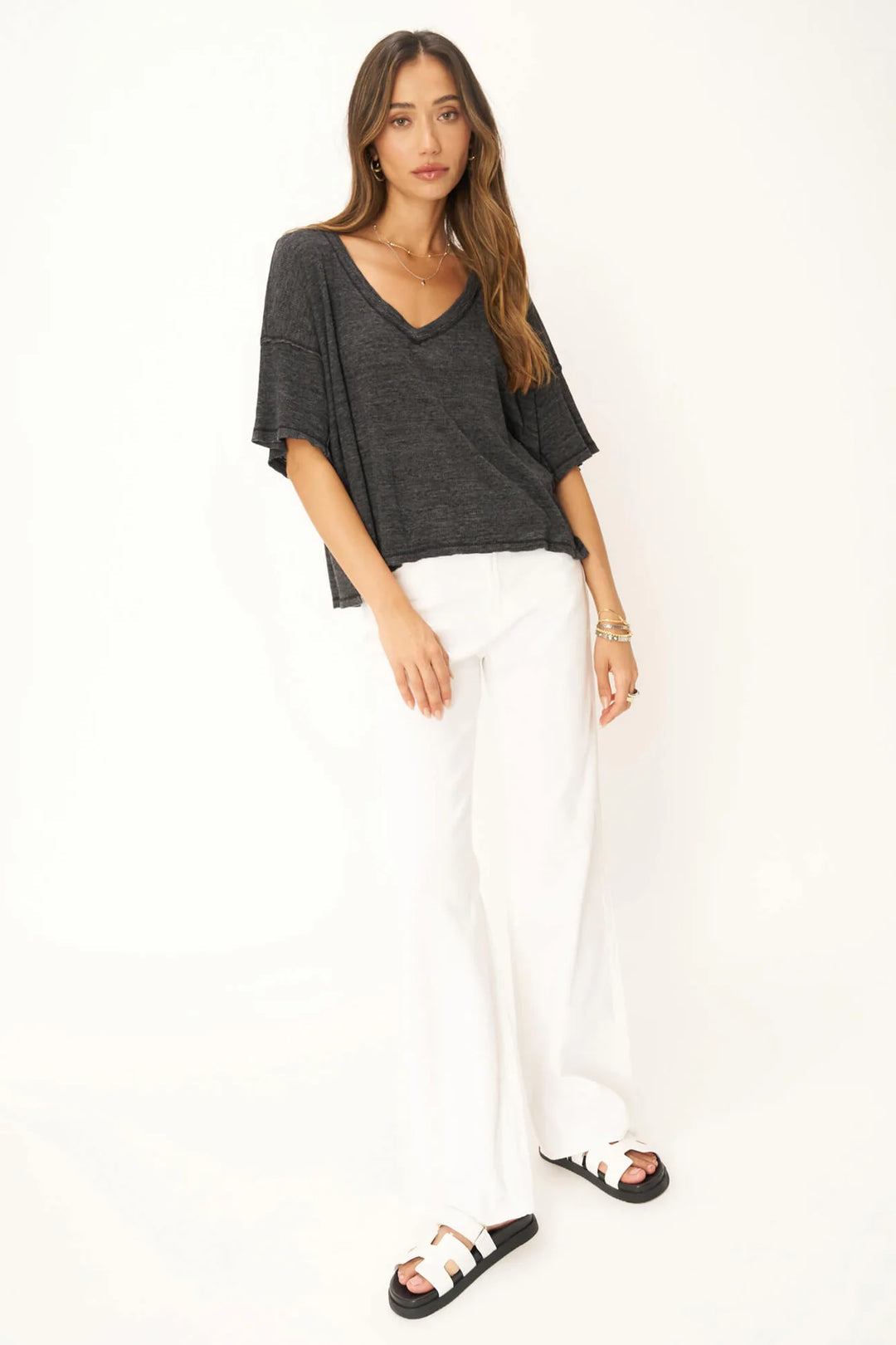 Oh Girl Raw V-Neck in Black