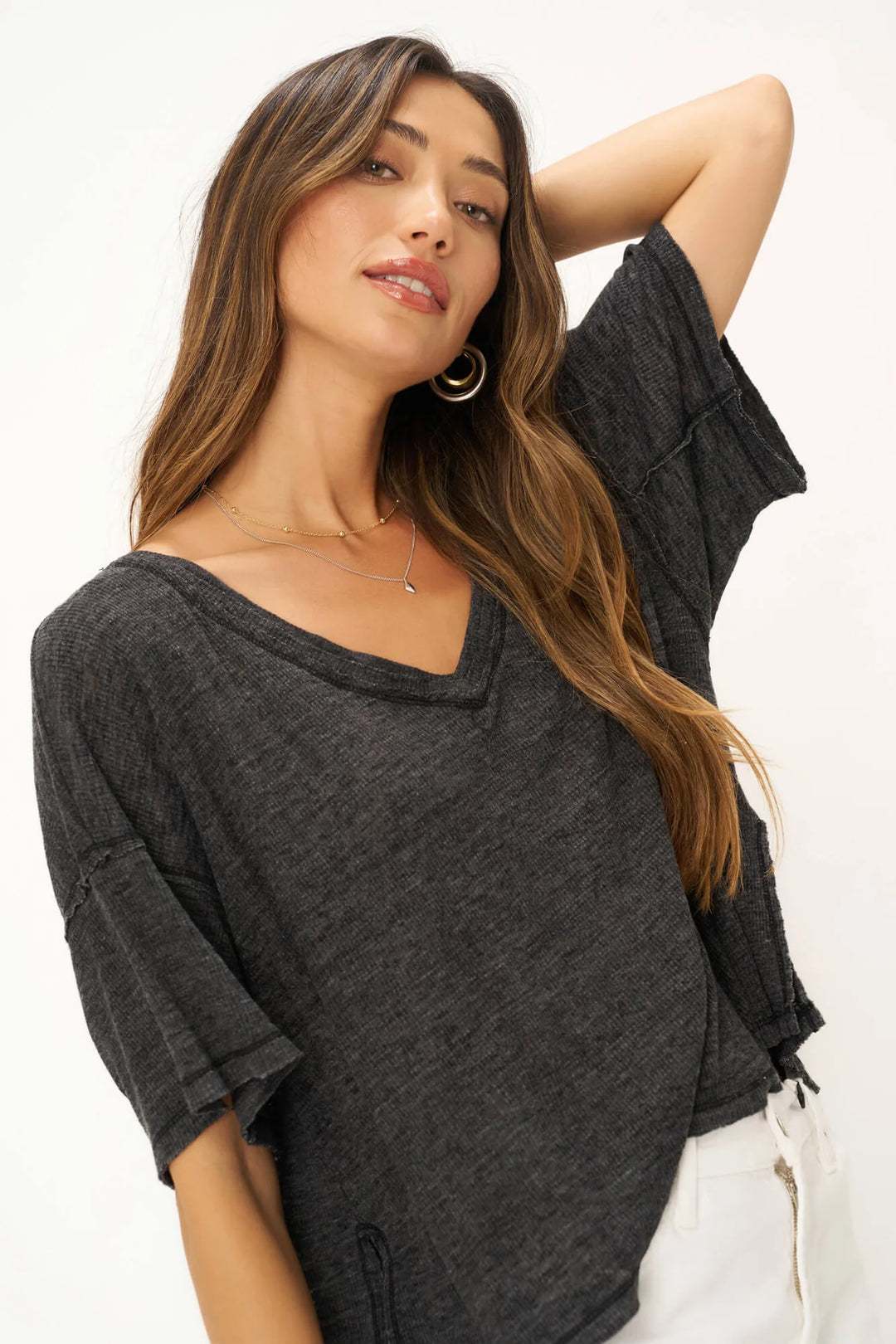 Oh Girl Raw V-Neck in Black